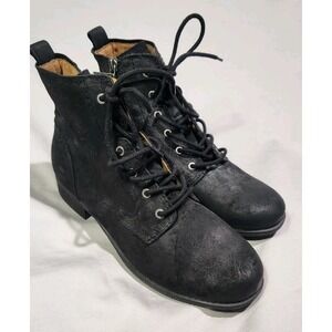 EARTH Janel 9W Leather Black Combat Ankle Boots Lace Up Side Zip Rubber Sole